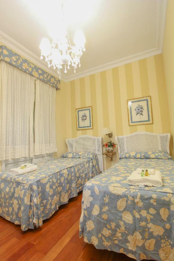 Apartamento La Feria Apartment Seville Ngoại thất bức ảnh