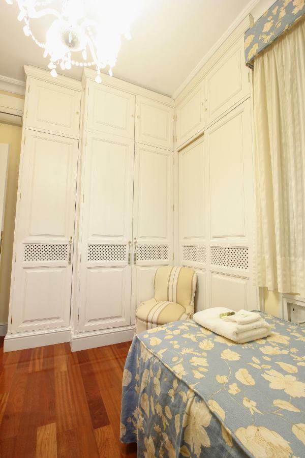 Apartamento La Feria Apartment Seville Ngoại thất bức ảnh