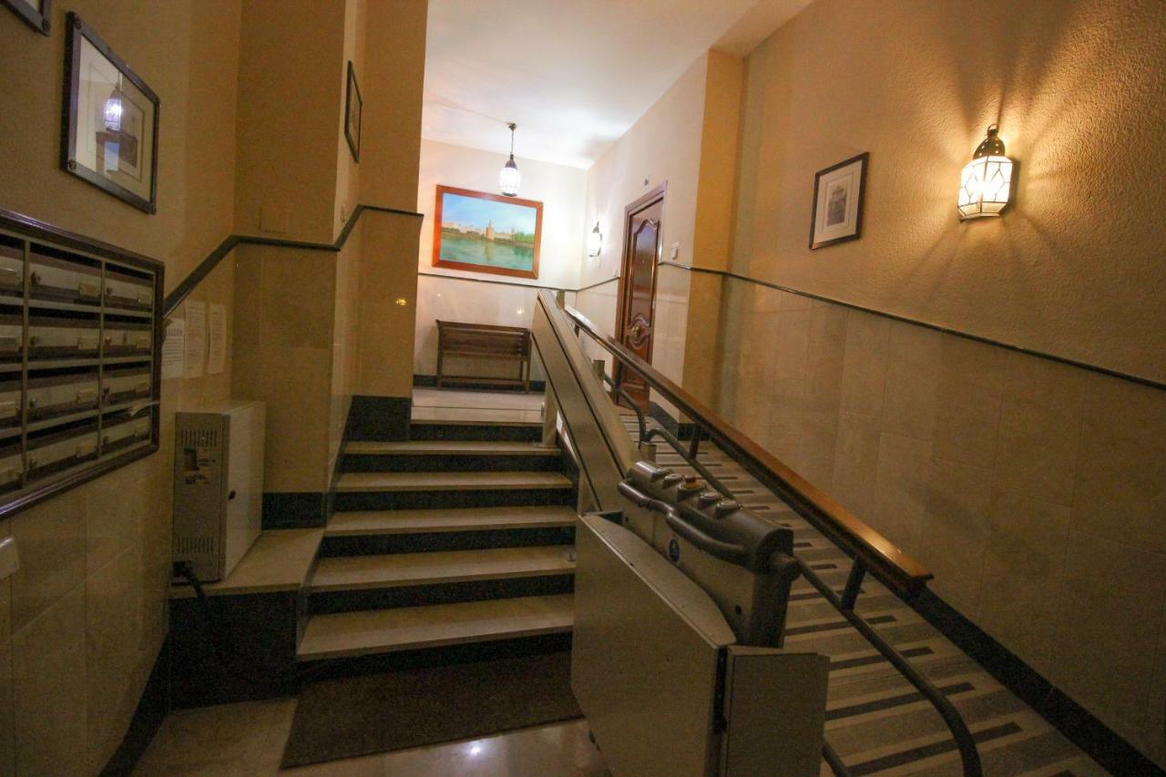 Apartamento La Feria Apartment Seville Ngoại thất bức ảnh