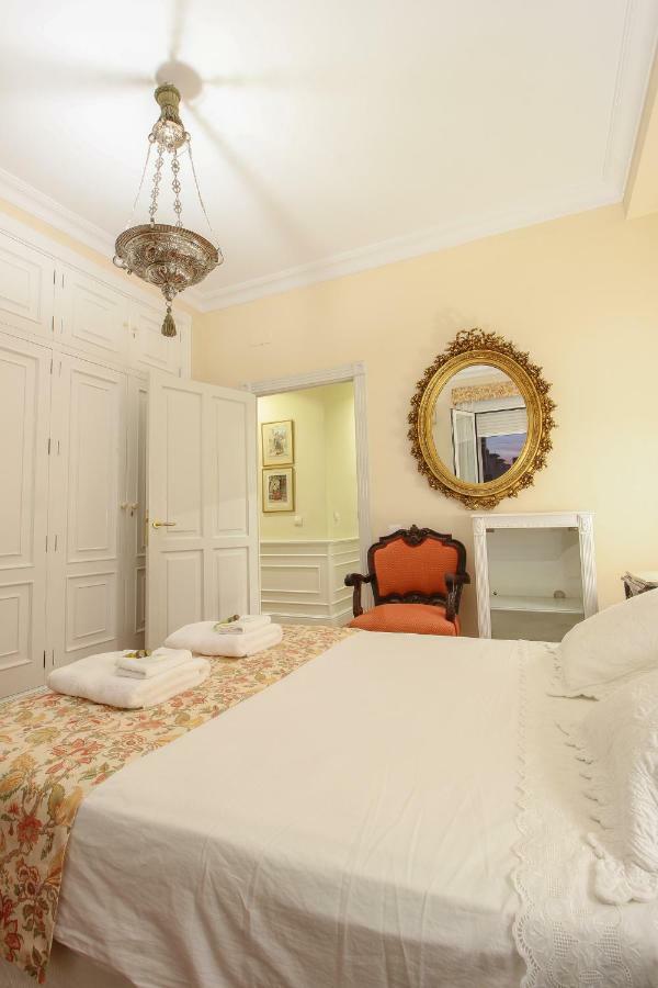 Apartamento La Feria Apartment Seville Ngoại thất bức ảnh