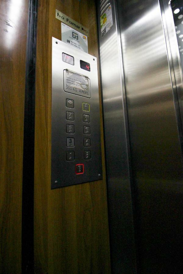 Apartamento La Feria Apartment Seville Ngoại thất bức ảnh