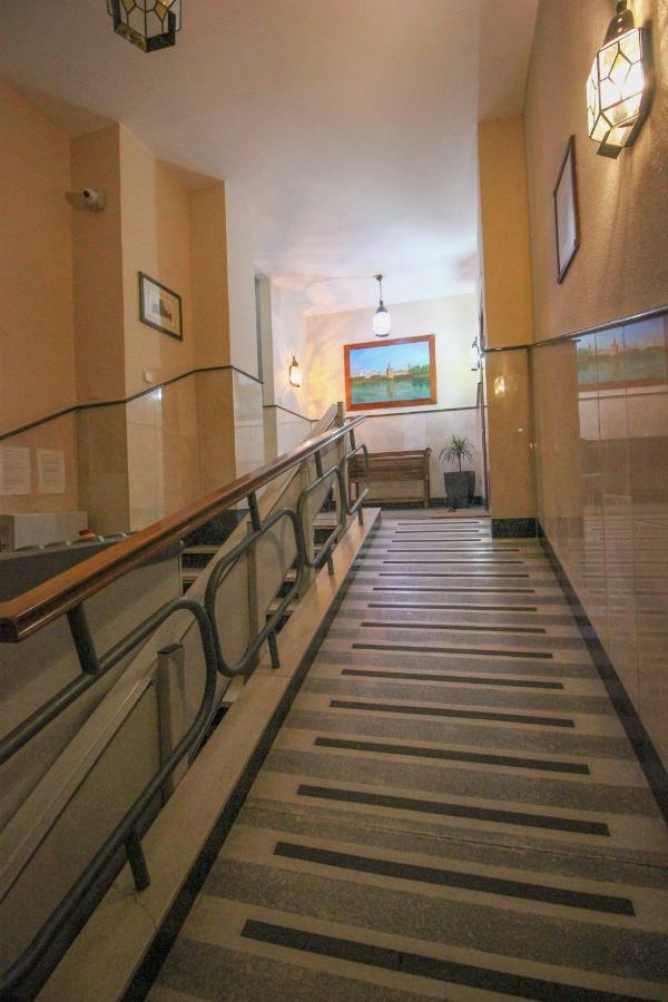 Apartamento La Feria Apartment Seville Ngoại thất bức ảnh