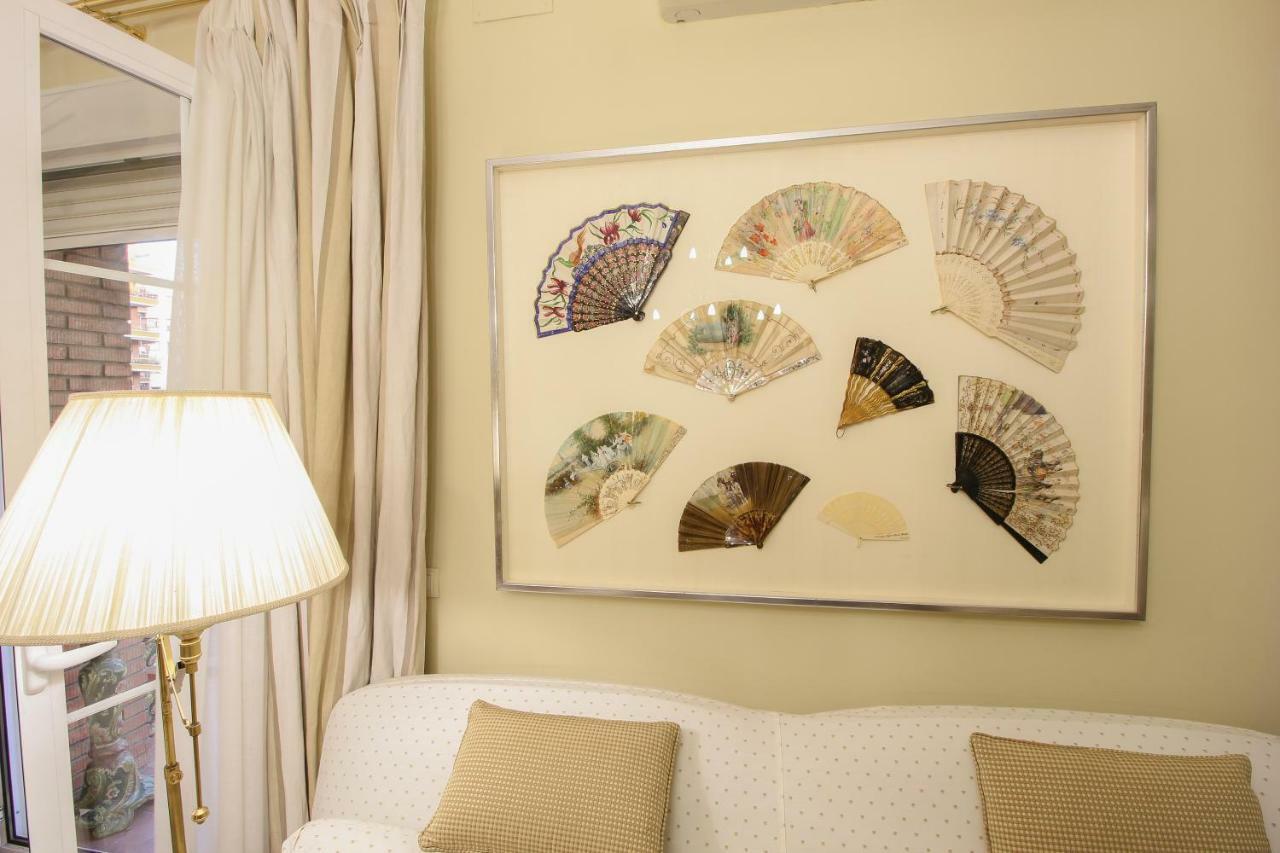Apartamento La Feria Apartment Seville Ngoại thất bức ảnh