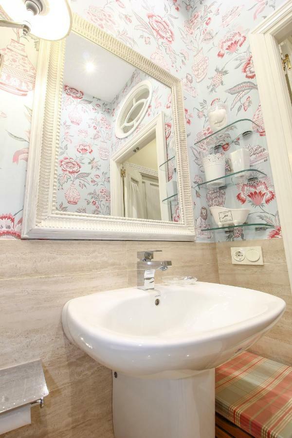 Apartamento La Feria Apartment Seville Ngoại thất bức ảnh